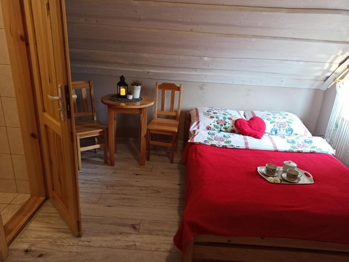 Rodzinny Zakatek "U Gluszkow" Bieszczady ミチュコフツェ エクステリア 写真